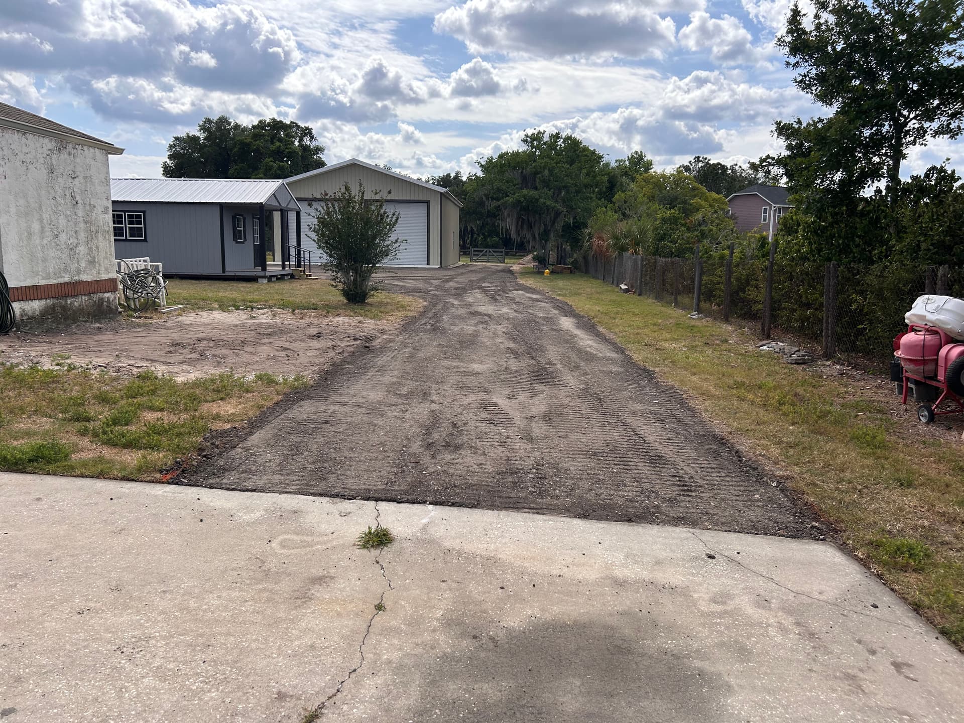 Gallery photos for Driveway and Shop Apron Graded and Finished with Asphalt Millings: Image #3
