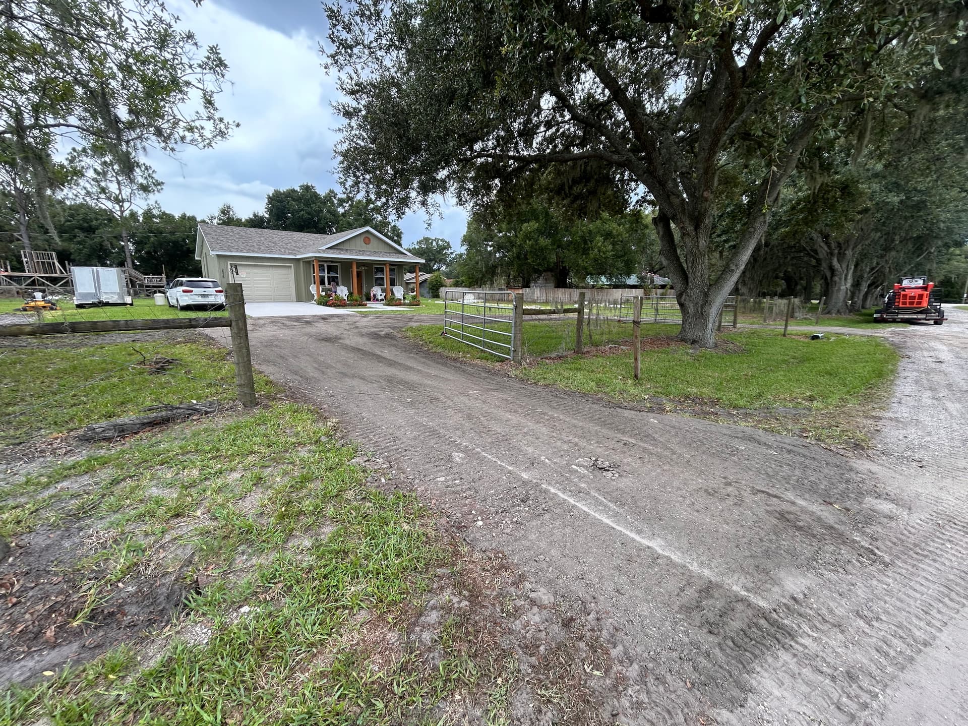 Gallery photos for Overgrown Driveway Gets Cleaned Up with Asphalt Millings: Image #2