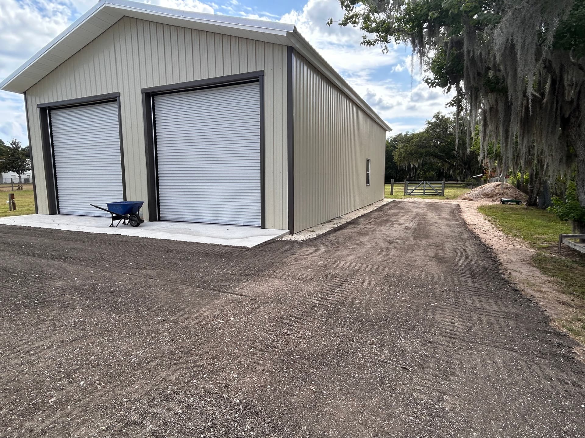 Gallery photos for Driveway and Shop Apron Graded and Finished with Asphalt Millings: Image #1