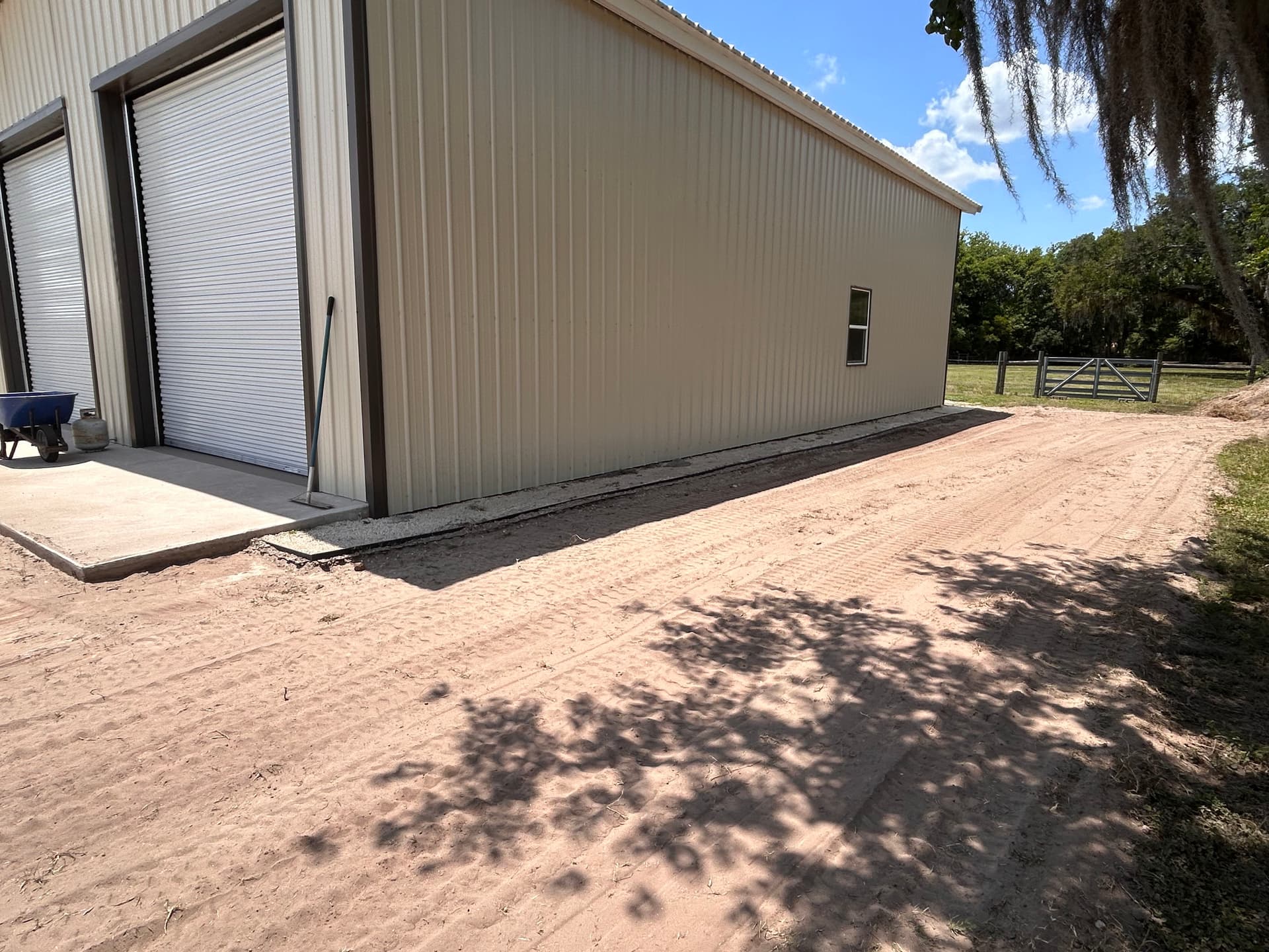 Gallery photos for Driveway and Shop Apron Graded and Finished with Asphalt Millings: Image #7