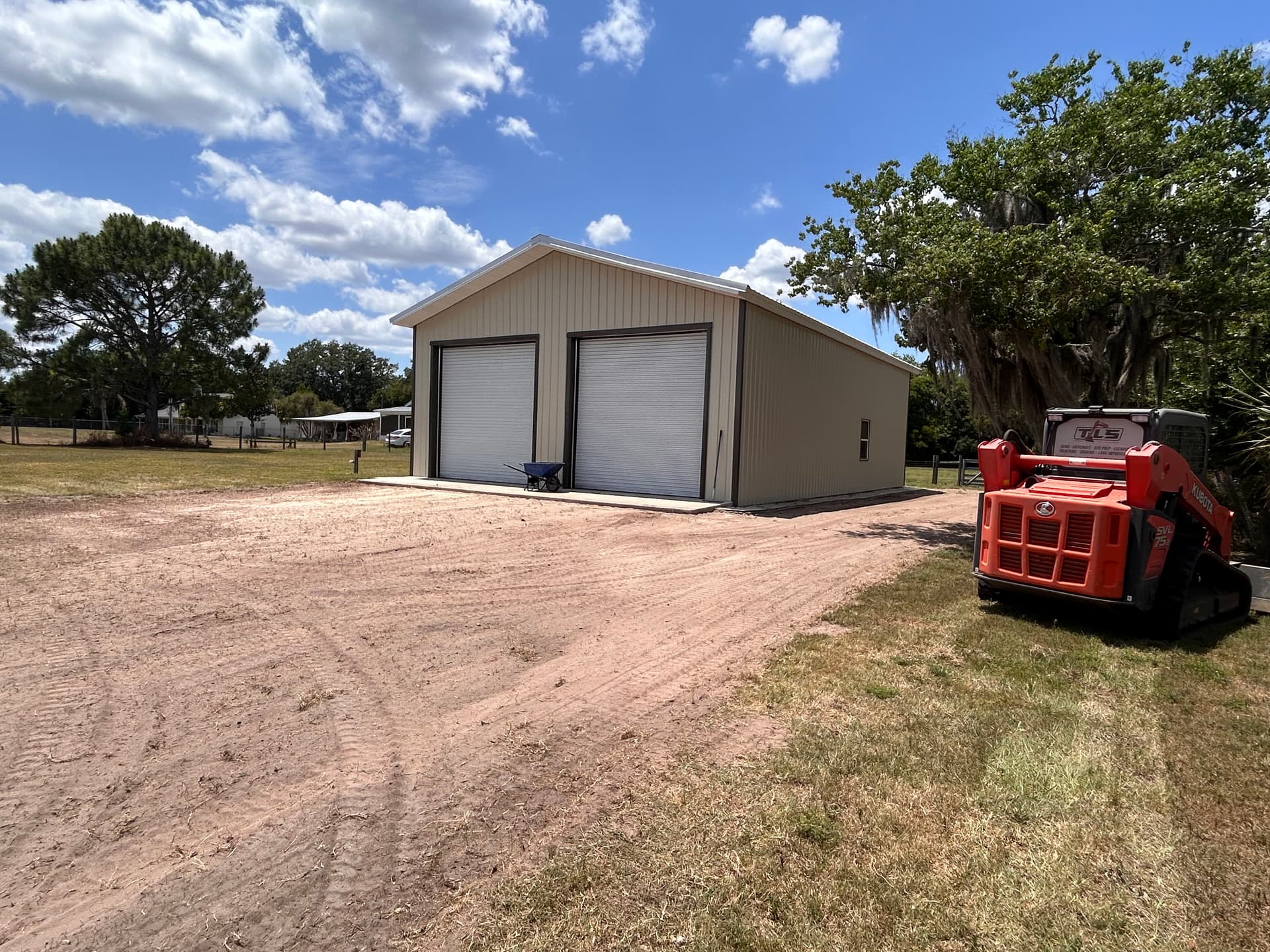 Gallery photos for Driveway and Shop Apron Graded and Finished with Asphalt Millings: Image #4