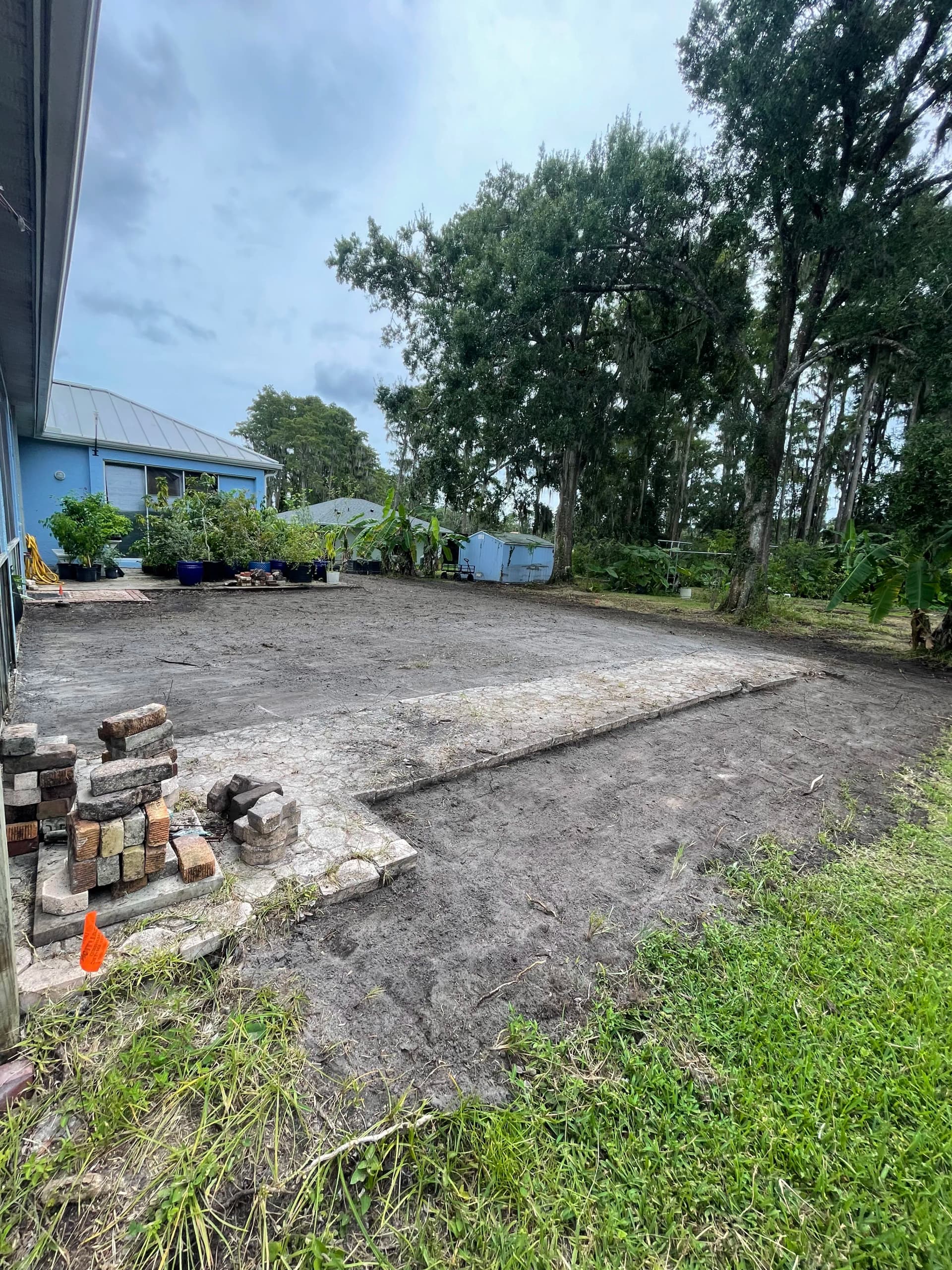 Gallery photos for Backyard Clearing and Grading Done Right in Lutz: Image #9